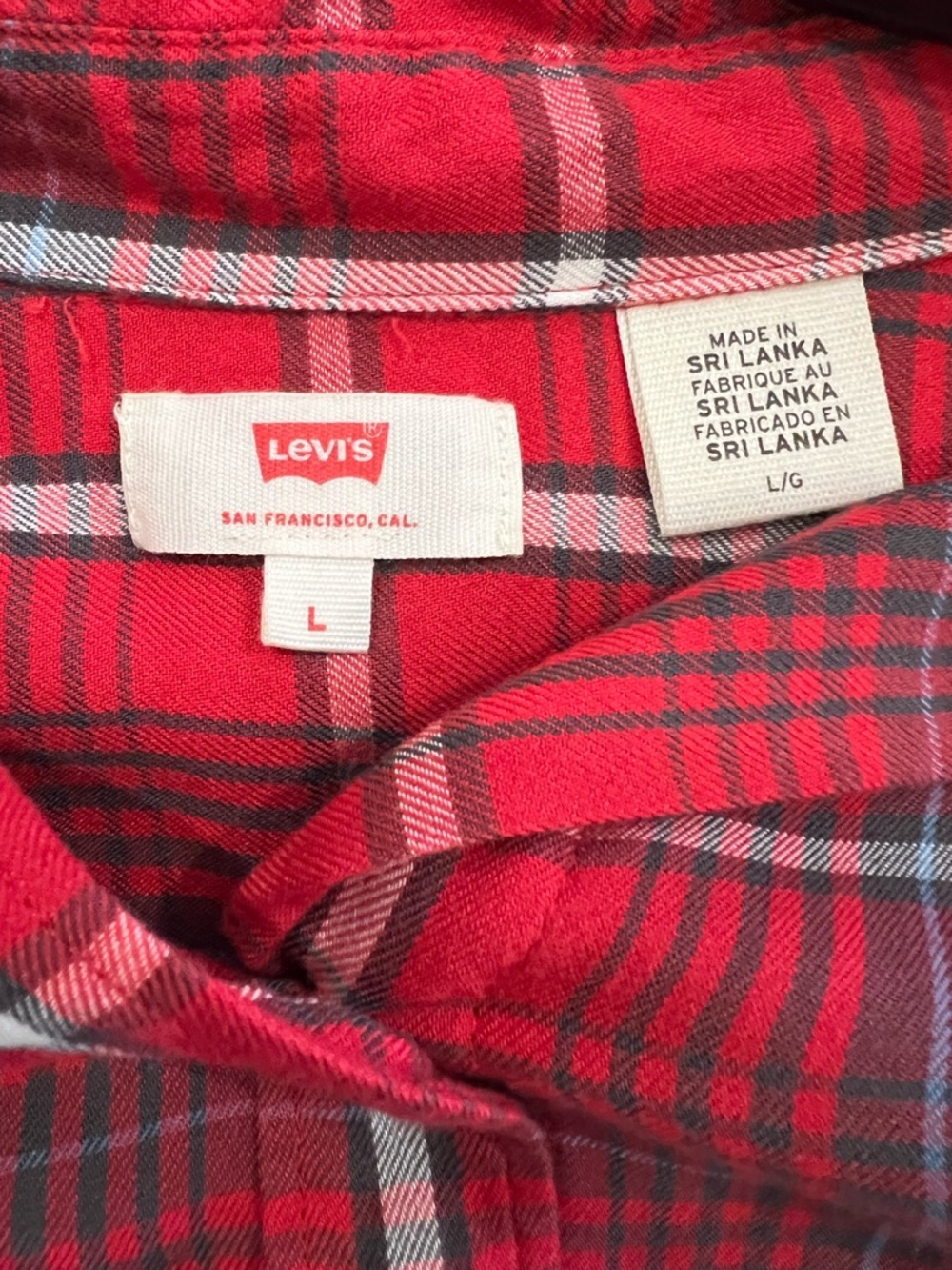 Levi’s Red Plaid Viscose High Low Blouse Size Large Lightweight Button Front - Picture 5 of 10